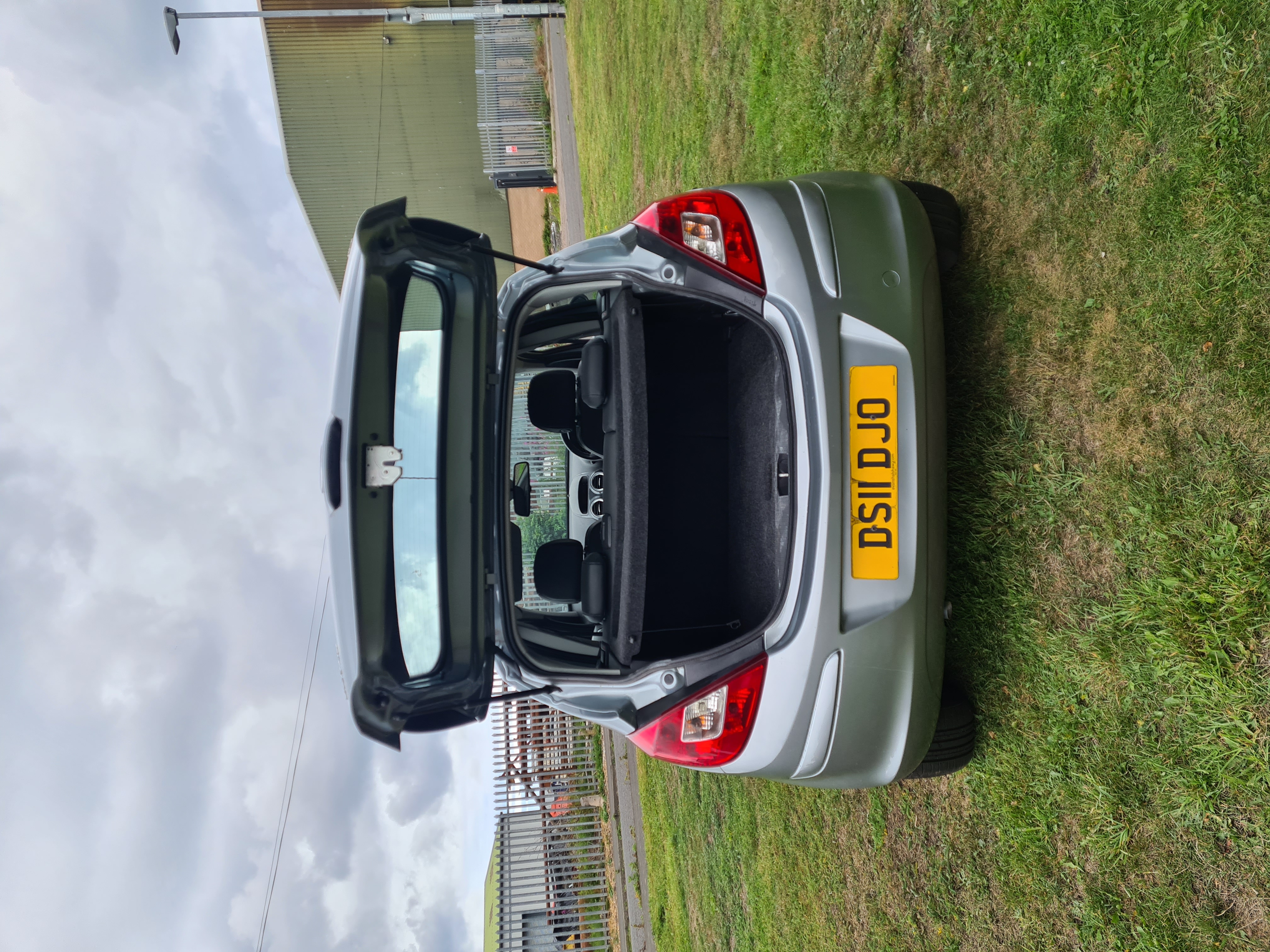 Vauxhall Corsa SE SE [Petrol / Manual]
