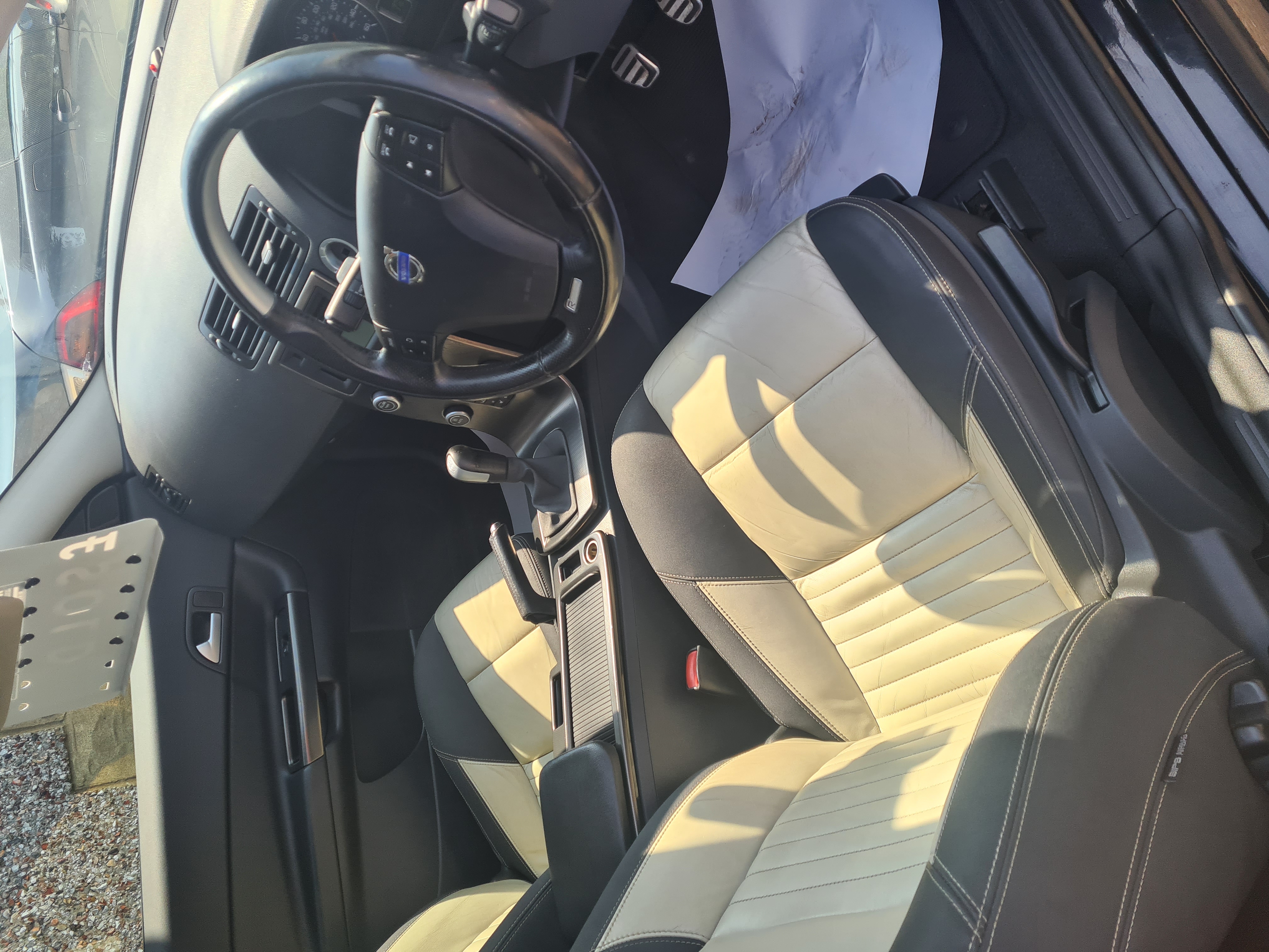 Volvo C30 R-Design D2 D2 R-Design [Diesel / Manual]